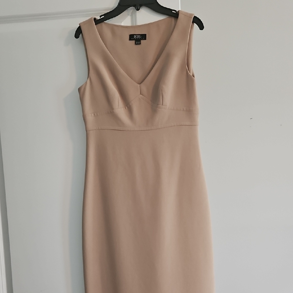 BCBG Tan Sheath Midi Dress V-Neck Sleeveless